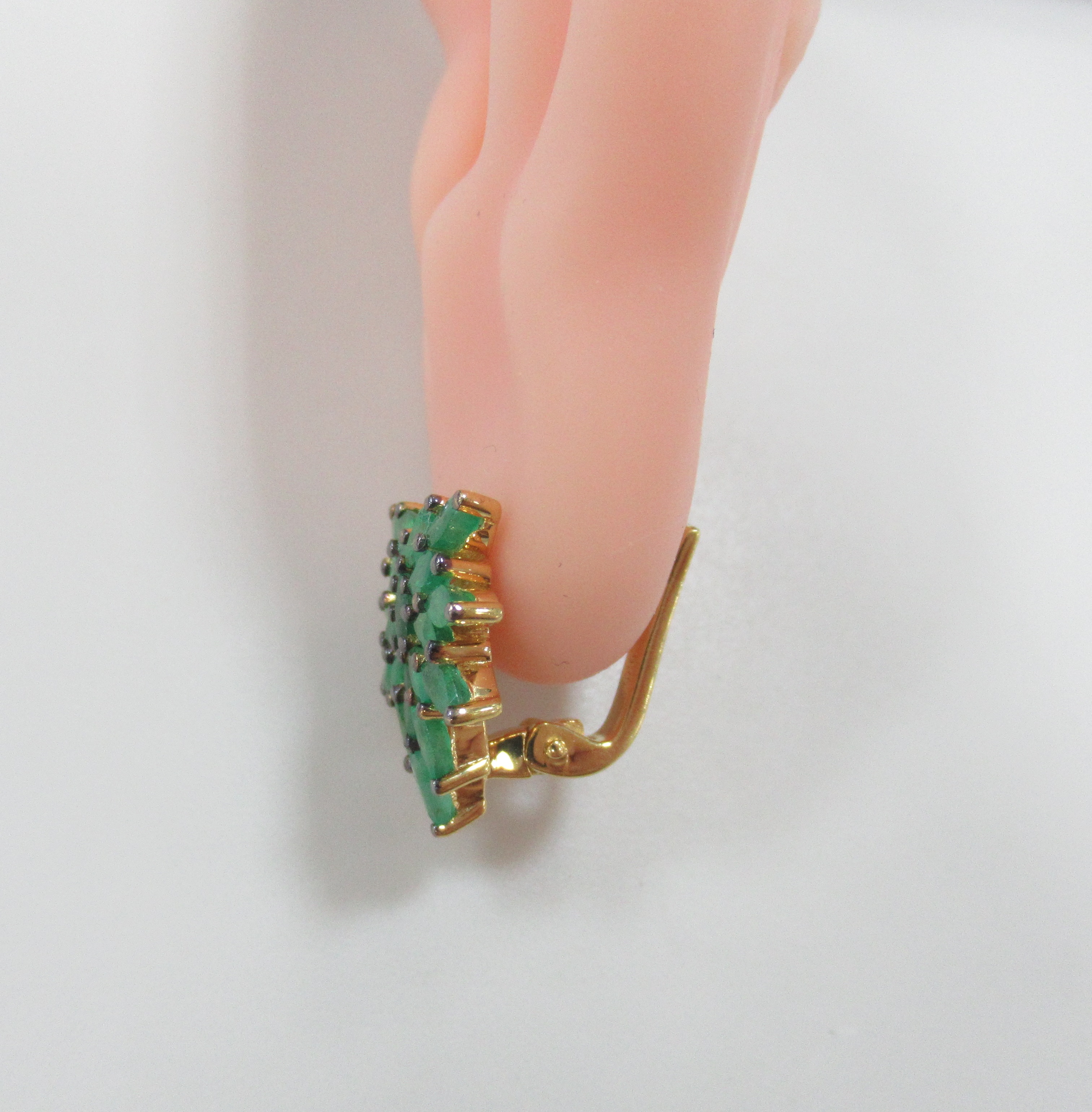 Серебряные серьги с изумрудами